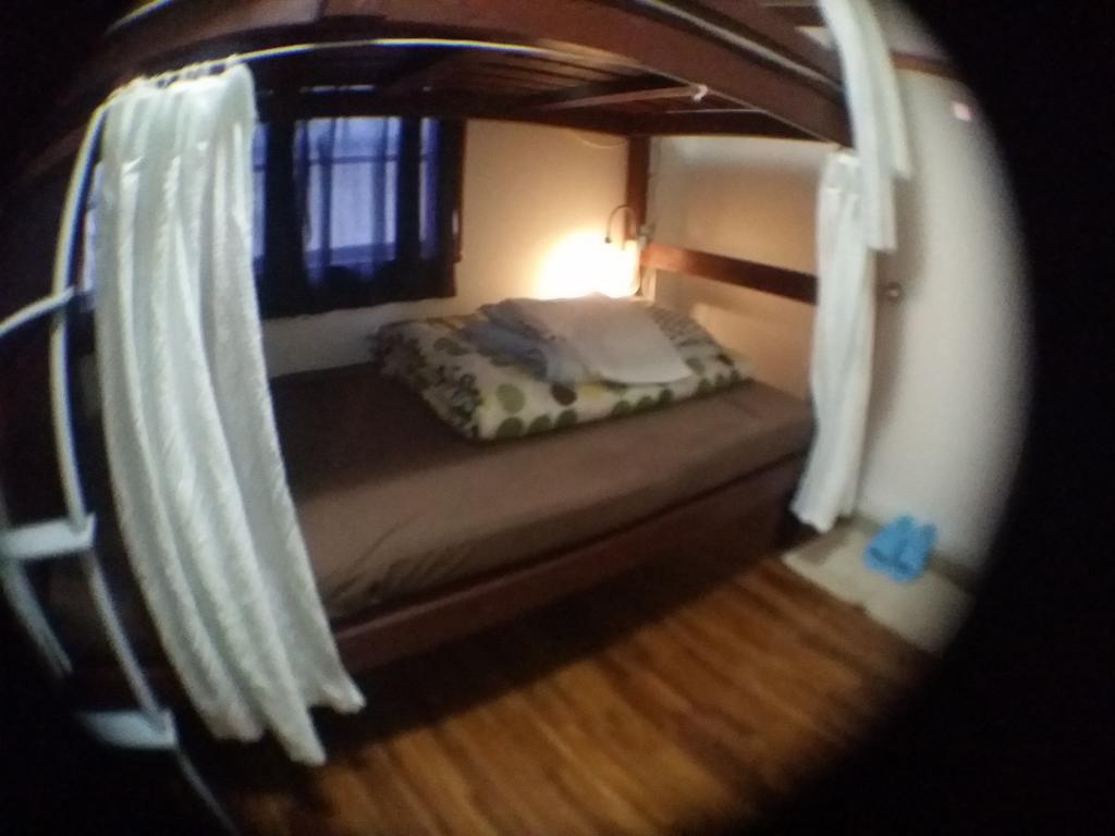 Guesthouse Base Okinawa Naha Eksteriør billede