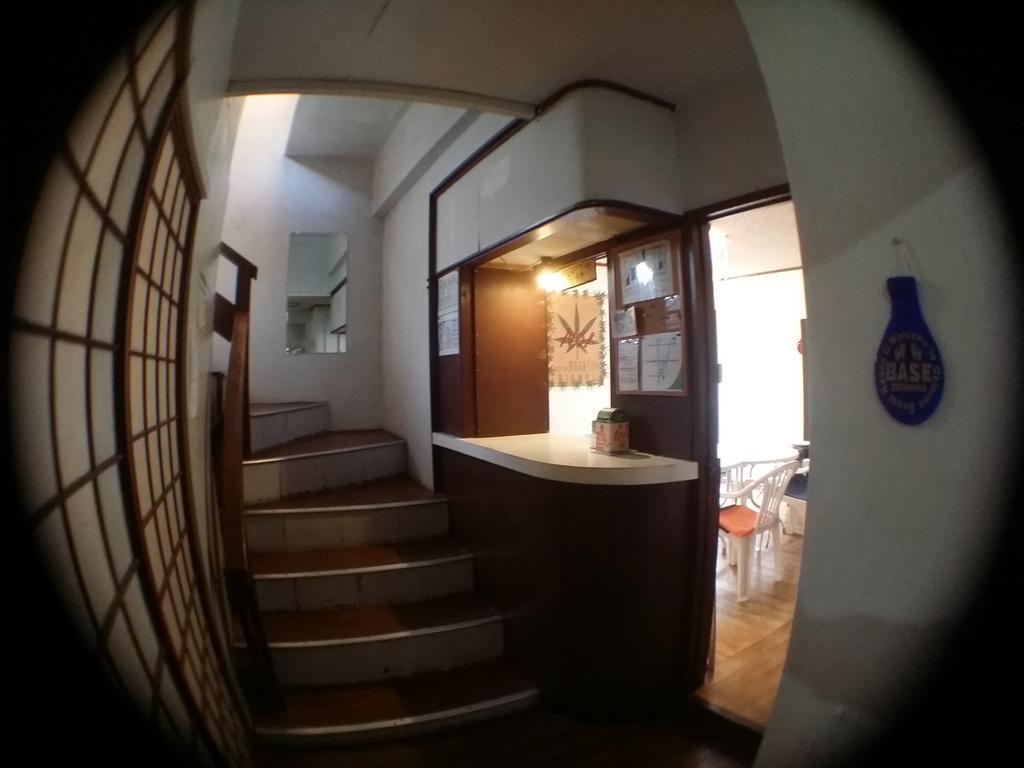 Guesthouse Base Okinawa Naha Eksteriør billede