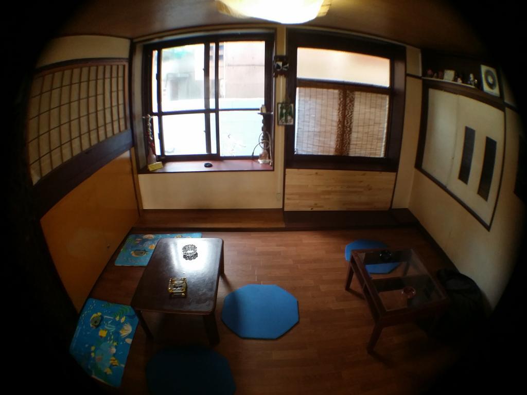 Guesthouse Base Okinawa Naha Eksteriør billede